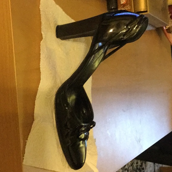 Kate spade black leather shoes size 10 - Picture 8 of 8